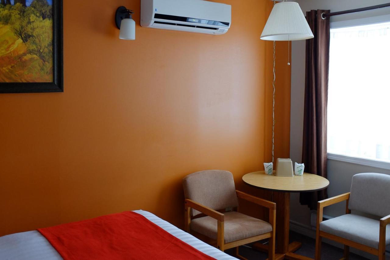Hotel Robin Hood Grand Falls Windsor Exterior foto